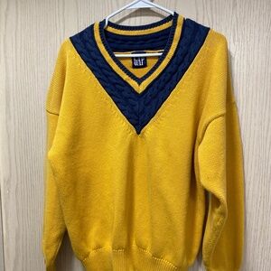 Vintage Yellow Gap Size M  Women’s Pullover Sweater